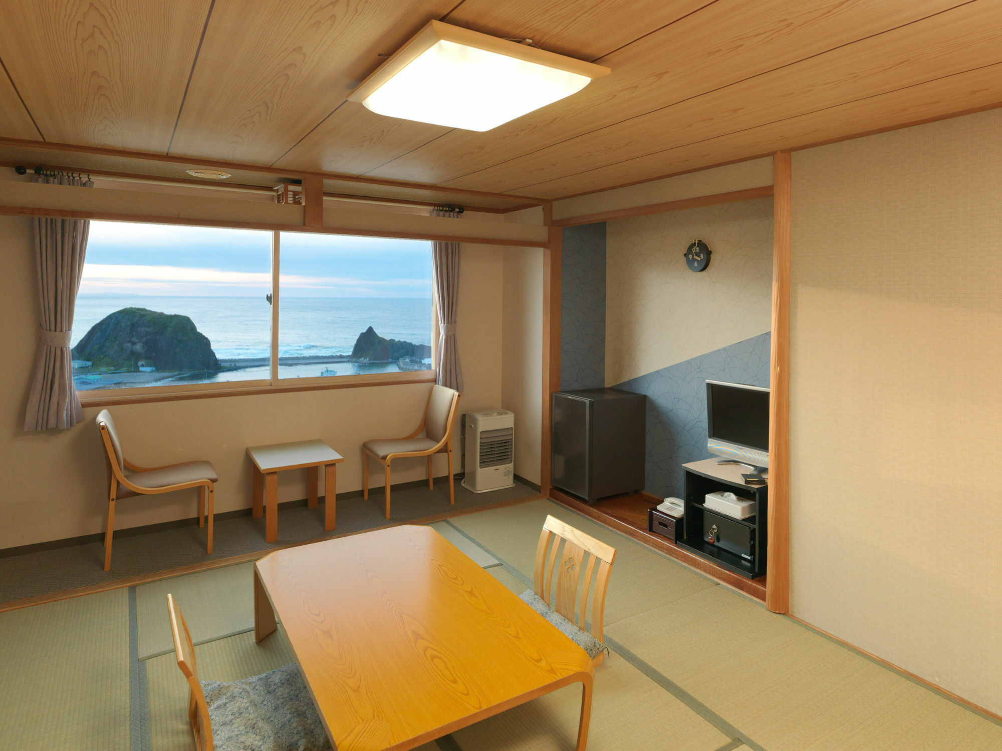 Shiretoko Yuhi No Ataruie Onsen Hostel Shari Luaran gambar