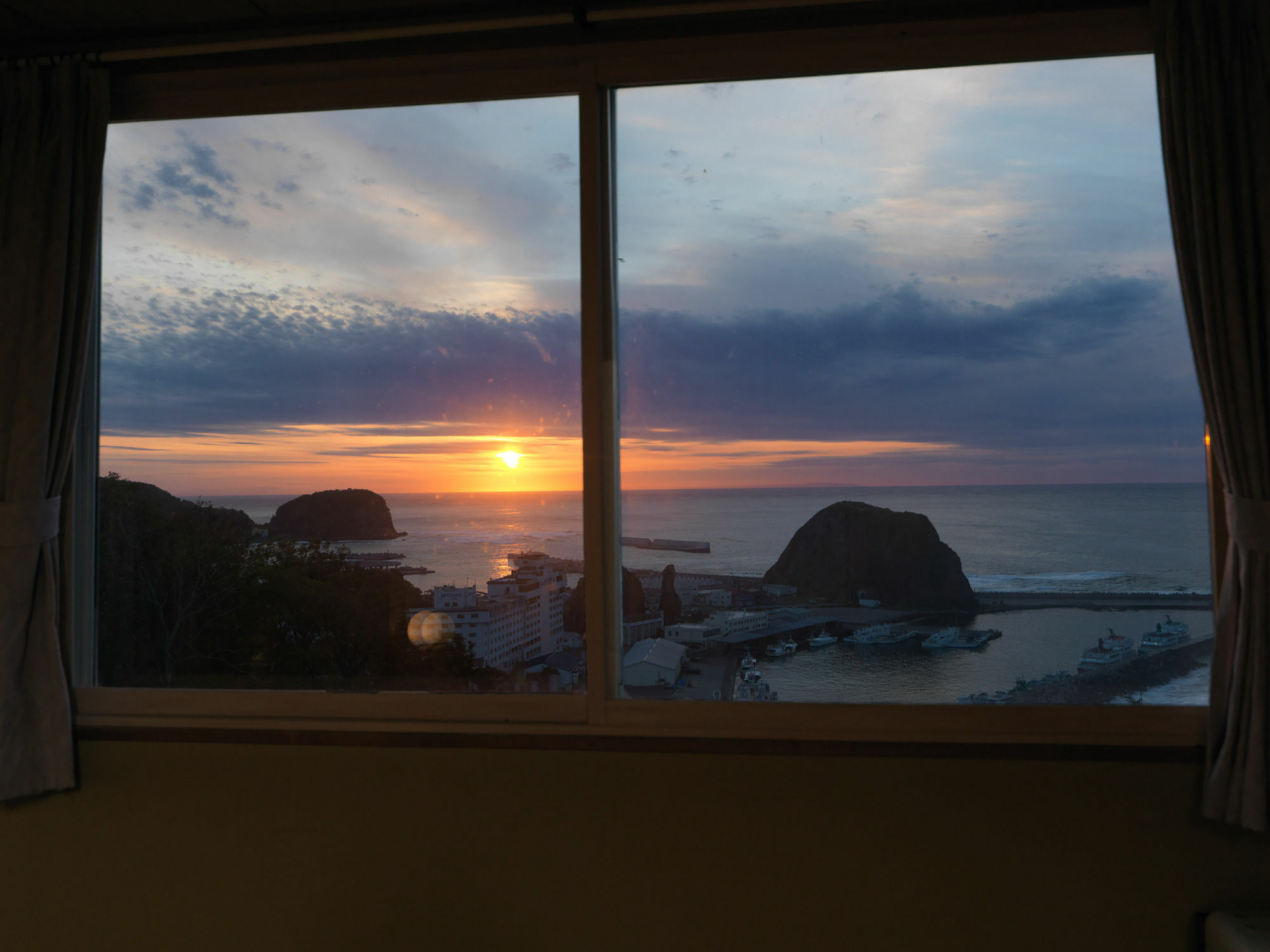 Shiretoko Yuhi No Ataruie Onsen Hostel Shari Luaran gambar